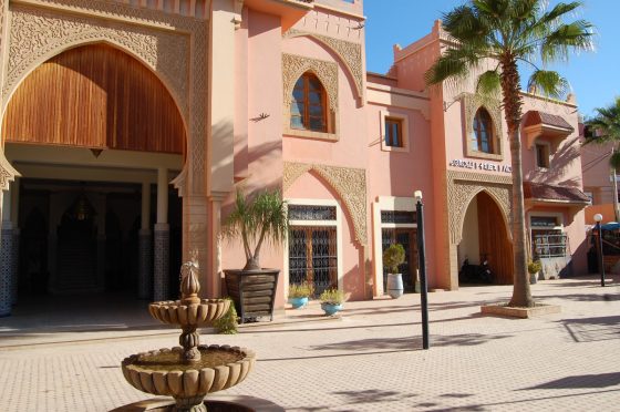 المذكرات والمنشورات